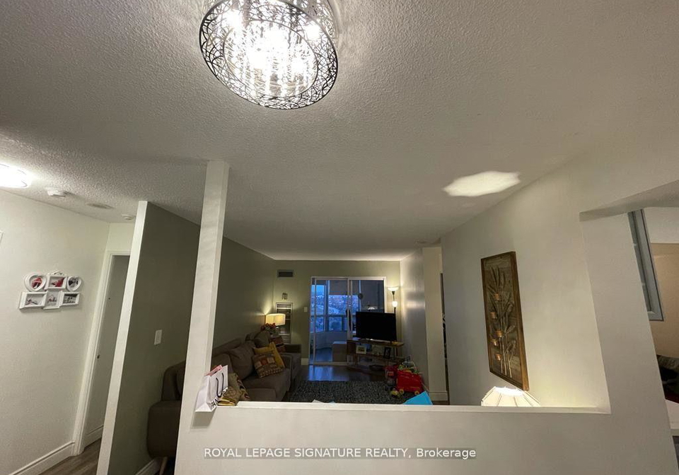 155-hillcrest-avenue-mississauga-ontario-w12933196