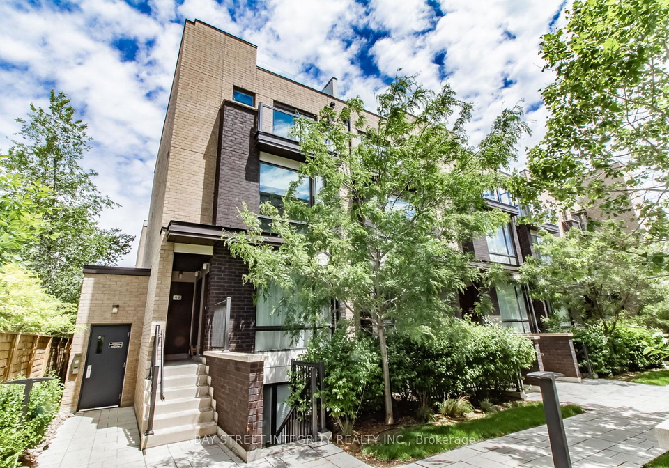 32-fieldway-road-etobicoke-ontario-w12933376