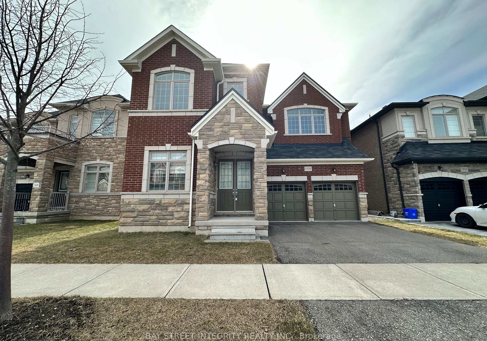 1529-day-terrace-milton-ontario-w12933648