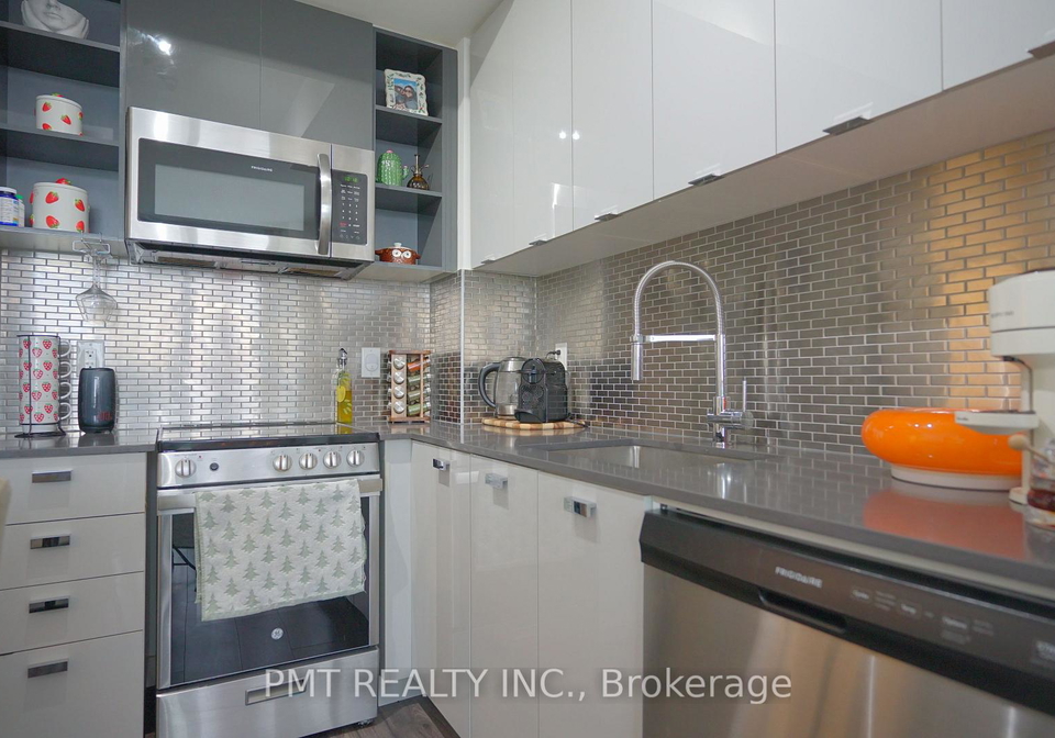 10-de-boers-drive-york-ontario-w12934112