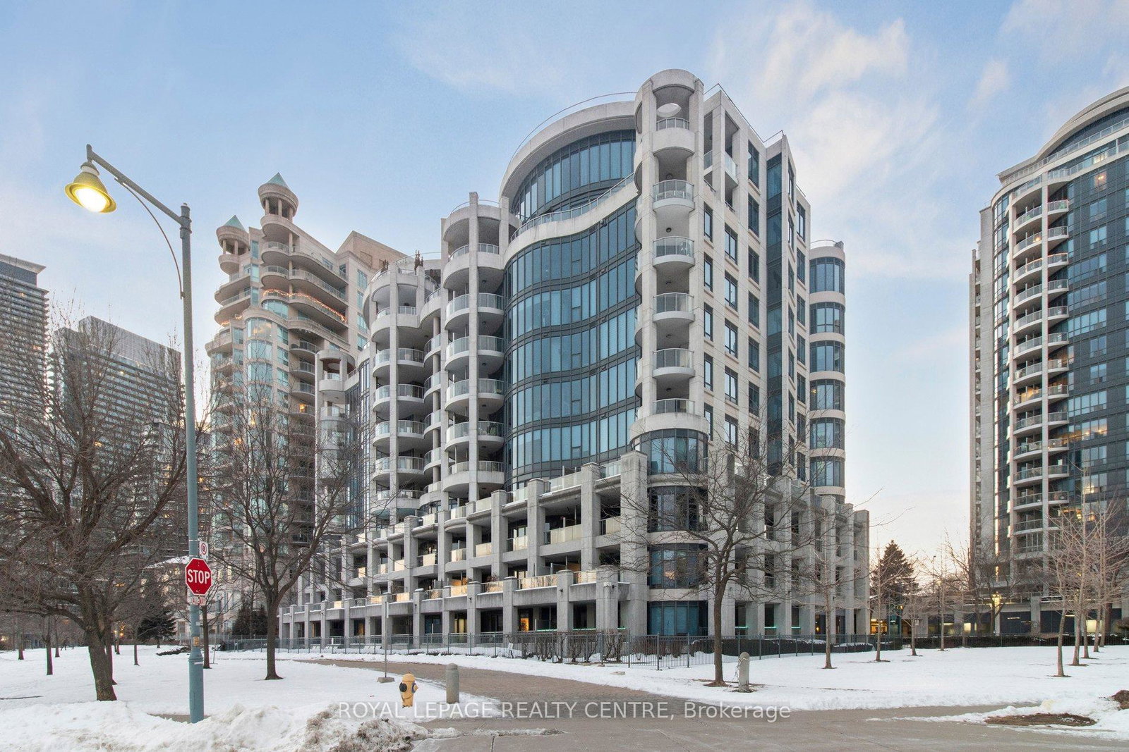 2095-lake-shore-boulevard-w-etobicoke-ontario-w12934214