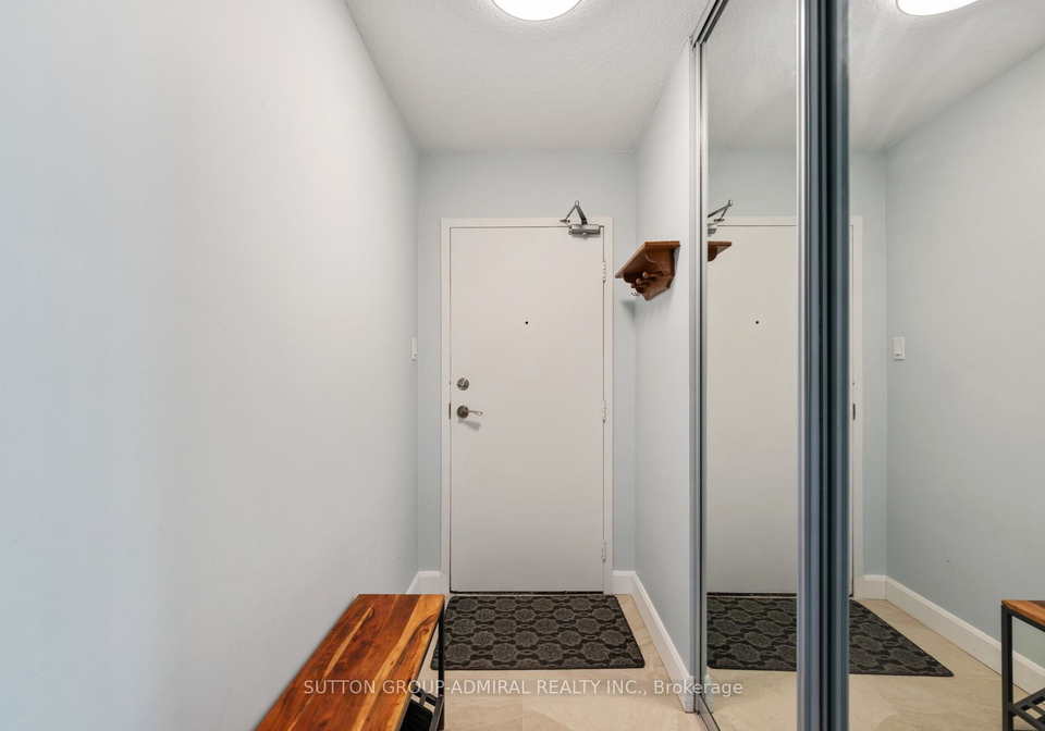 100-quebec-avenue-toronto-ontario-w12934304