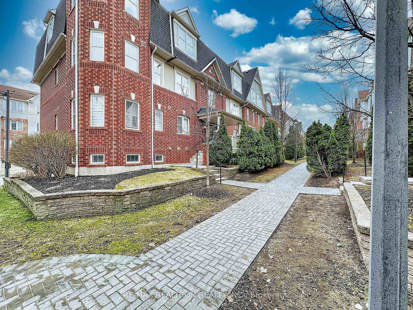 750-neighbourhood-circle-mississauga-ontario-w12934760