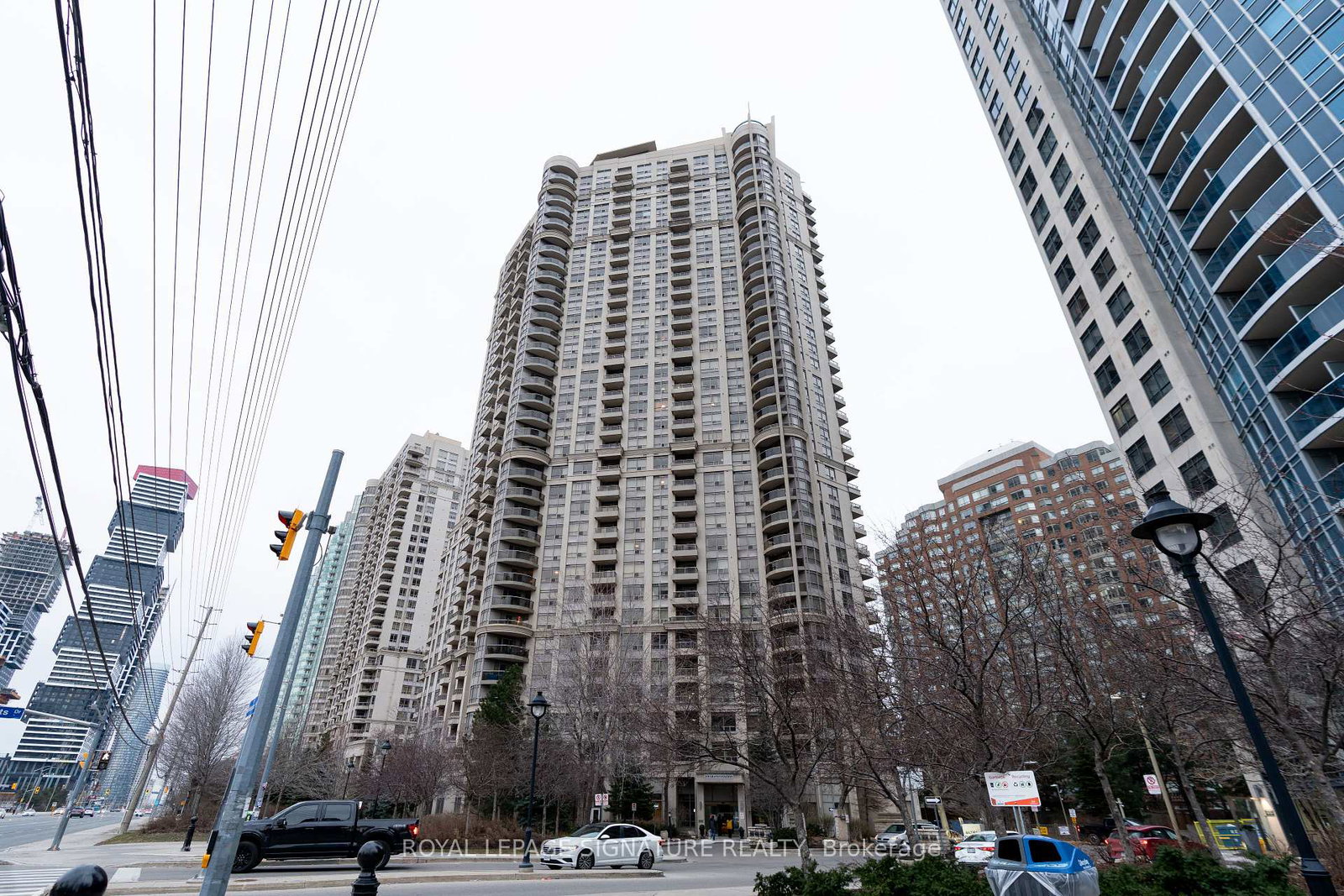 310-burnhamthorpe-road-w-mississauga-ontario-w12935004