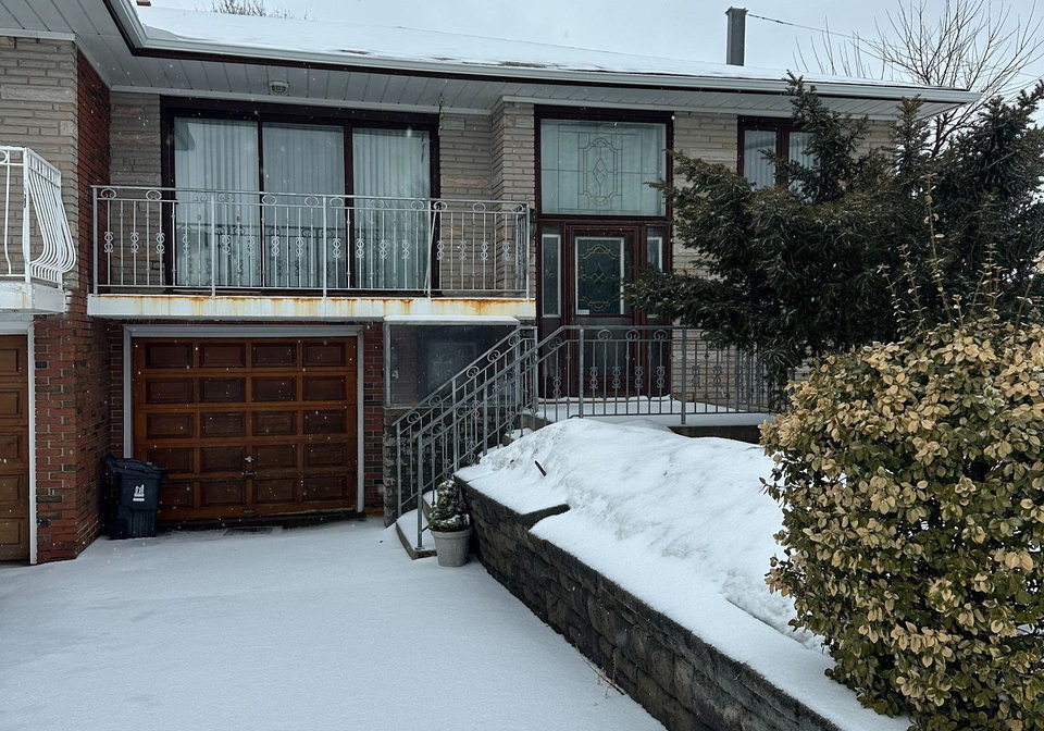 74-elana-drive-york-ontario-w12935538