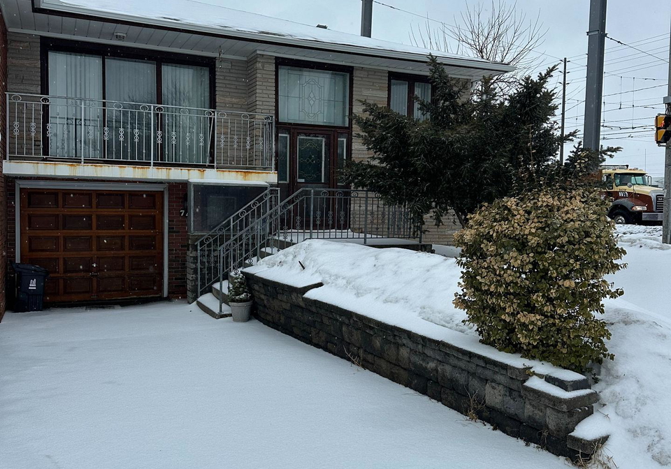 74-elana-drive-york-ontario-w12935538