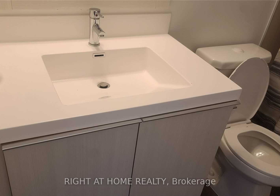 7-mabelle-avenue-etobicoke-ontario-w12935578
