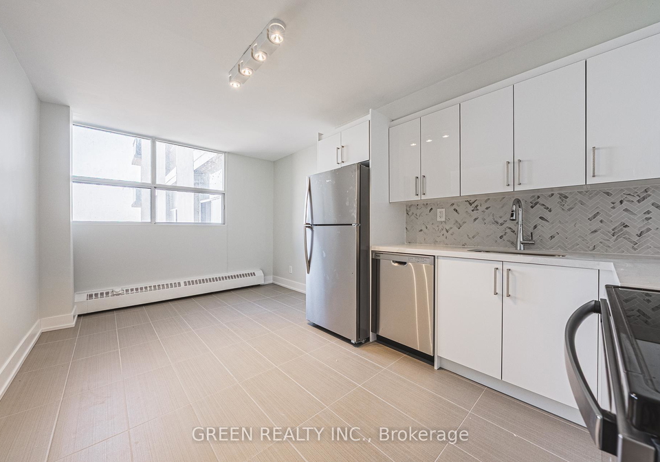 2160-lakeshore-road-burlington-ontario-w12935622