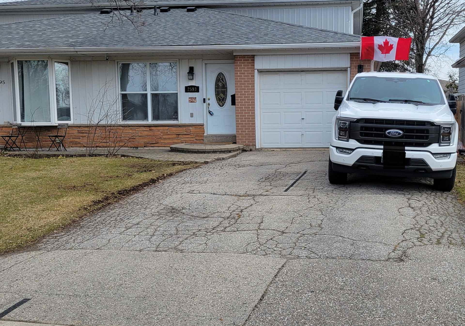 2593-barcella-crescent-mississauga-ontario-w12935952