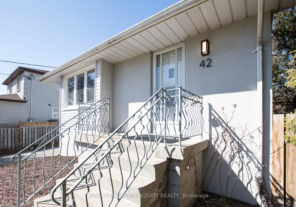 42-sunray-crescent-york-ontario-w12936794