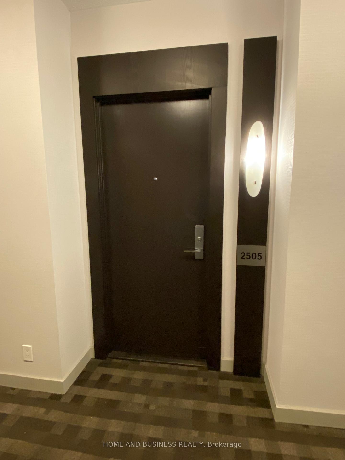 70-absolute-avenue-mississauga-ontario-w12936876