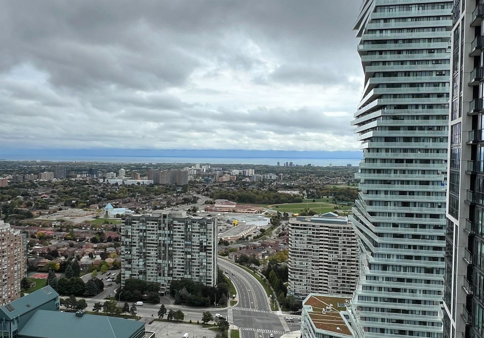 510-curran-place-mississauga-ontario-w12936946