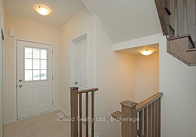 1646-gainer-crescent-milton-ontario-w12937108