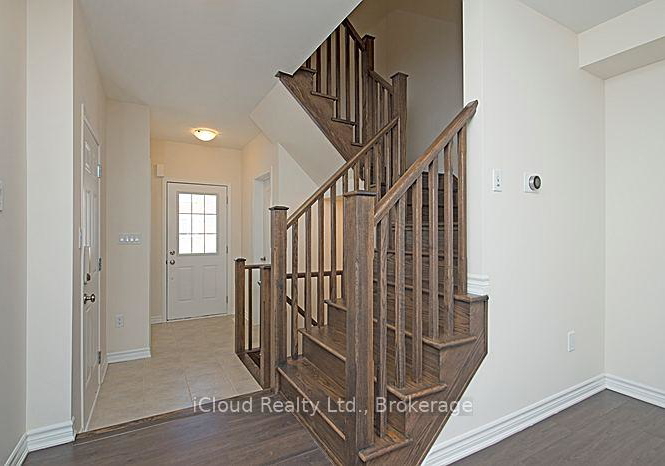 1646-gainer-crescent-milton-ontario-w12937108