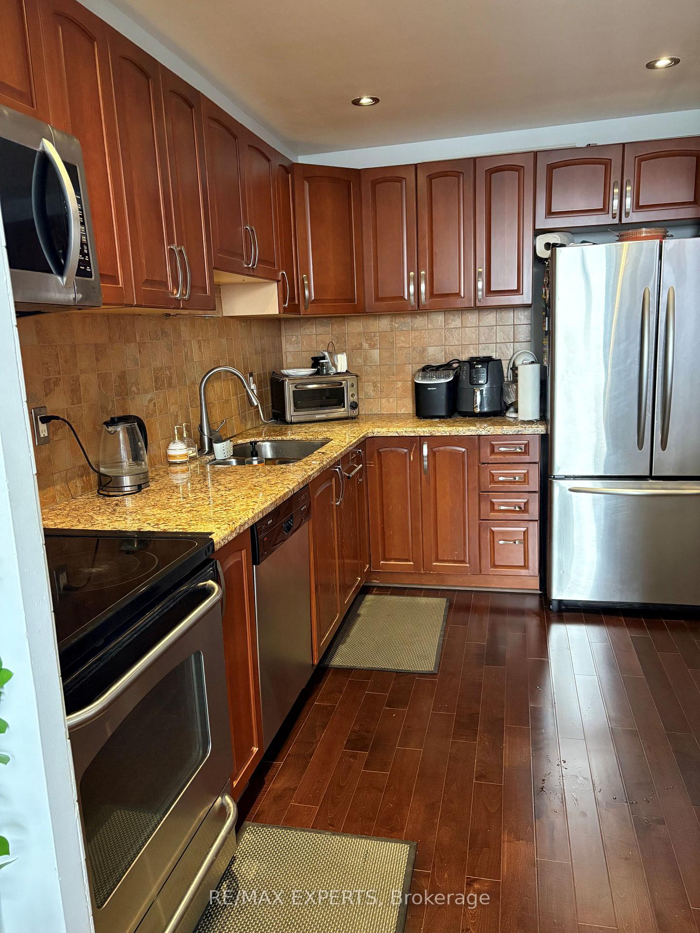 11-wincott-drive-etobicoke-ontario-w12937716