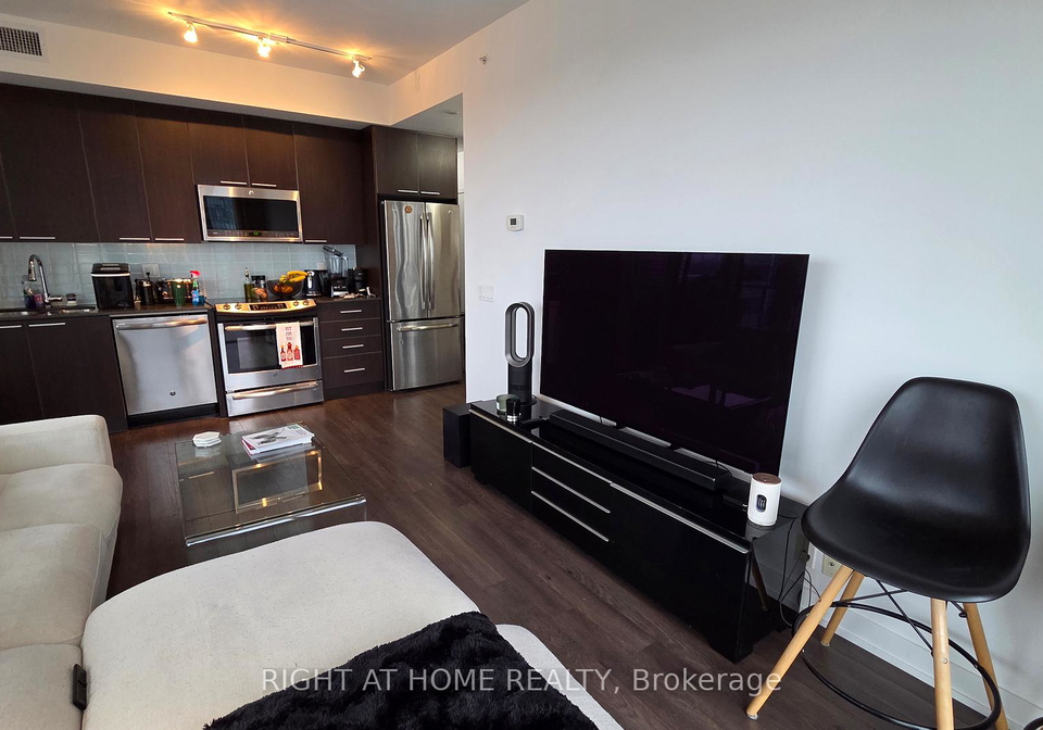 10-park-lawn-road-etobicoke-ontario-w12937786