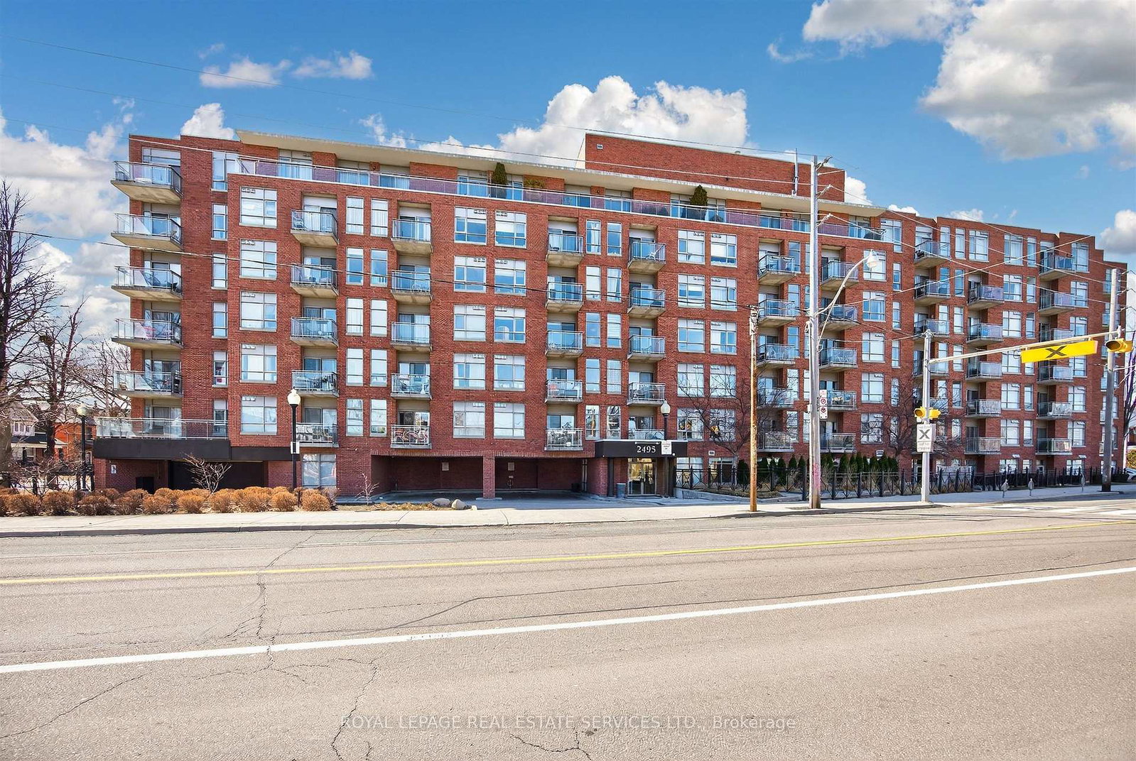2495-dundas-street-w-toronto-ontario-w12938096