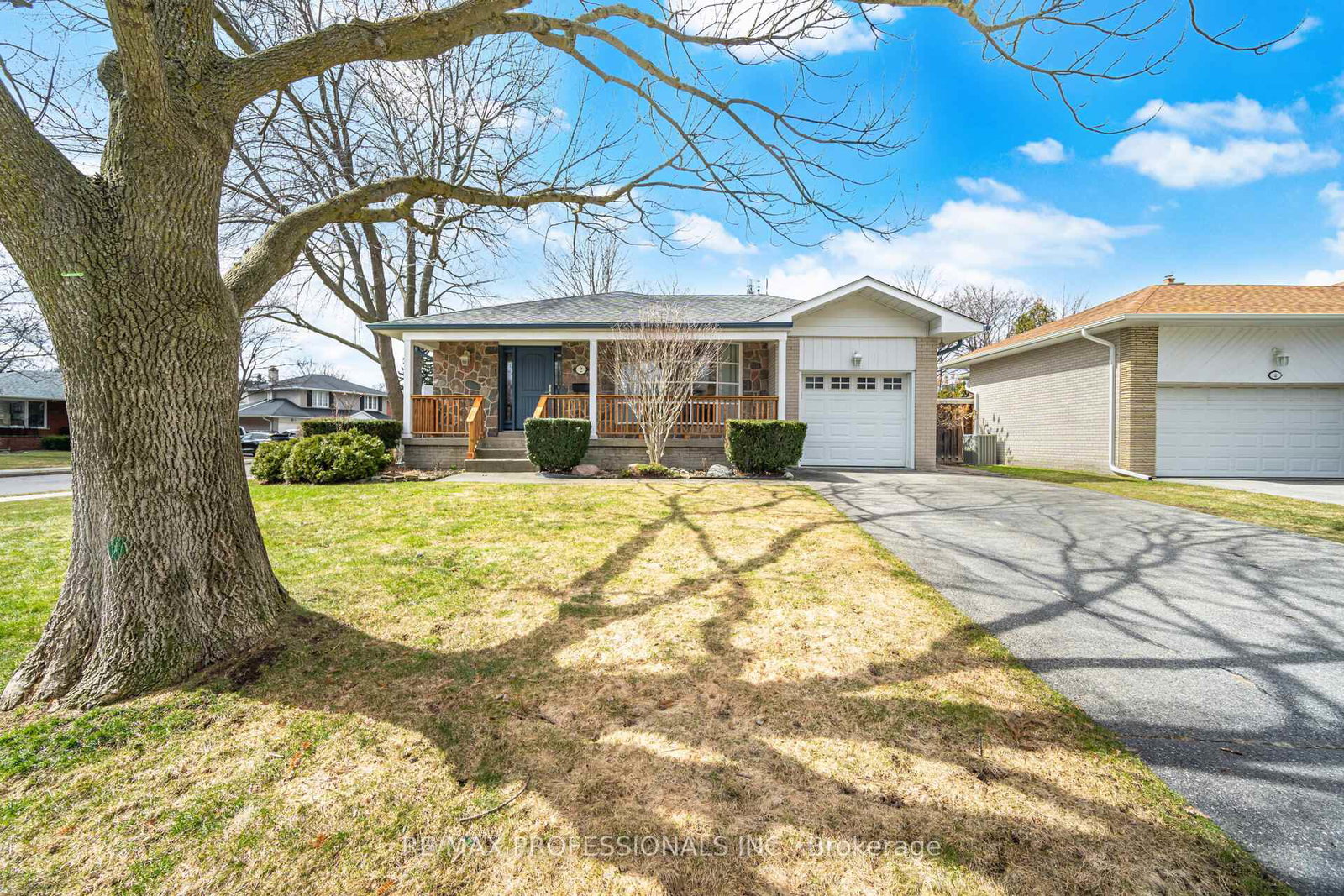 2-thicket-road-etobicoke-ontario-w12938128