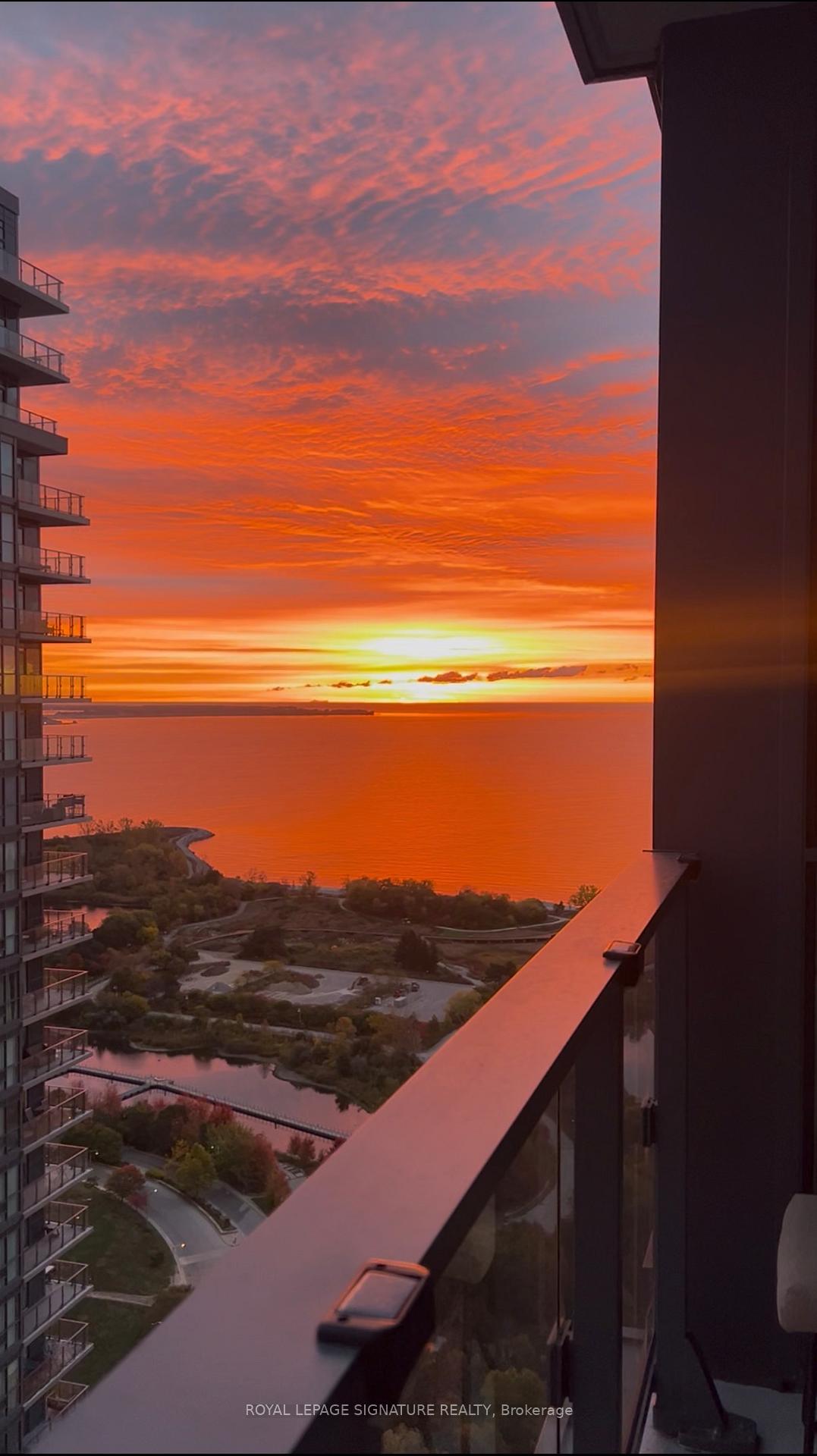 2212-lake-shore-boulevard-w-etobicoke-ontario-w12938454
