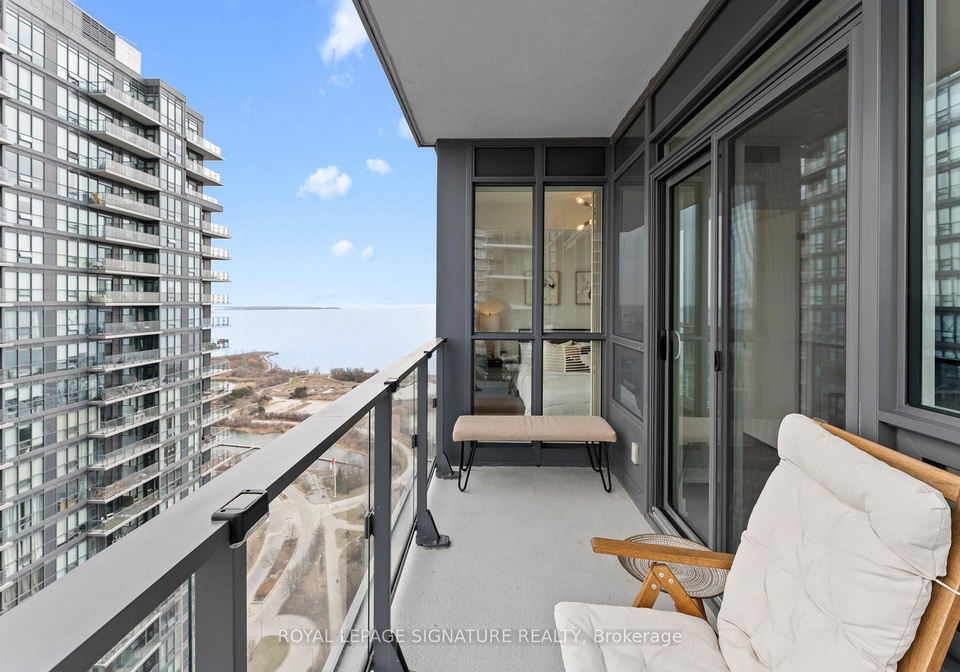 2212-lake-shore-boulevard-w-etobicoke-ontario-w12938454