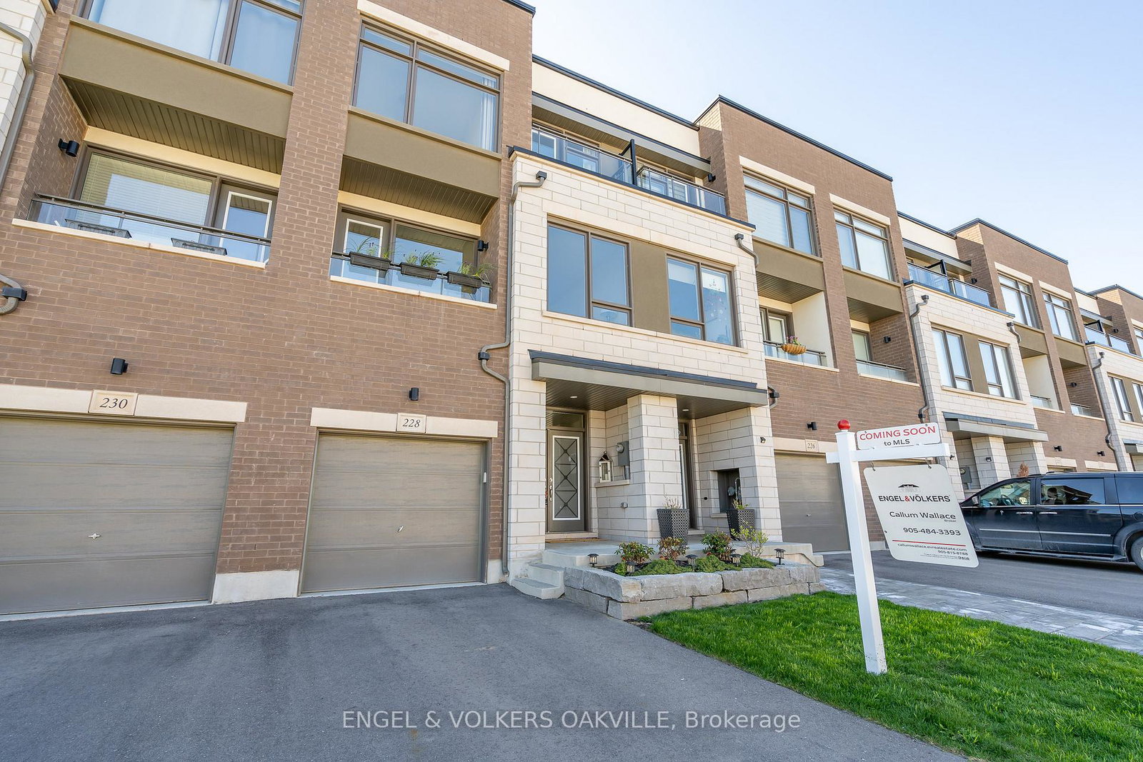 228-wheat-boom-drive-oakville-ontario-w12938590