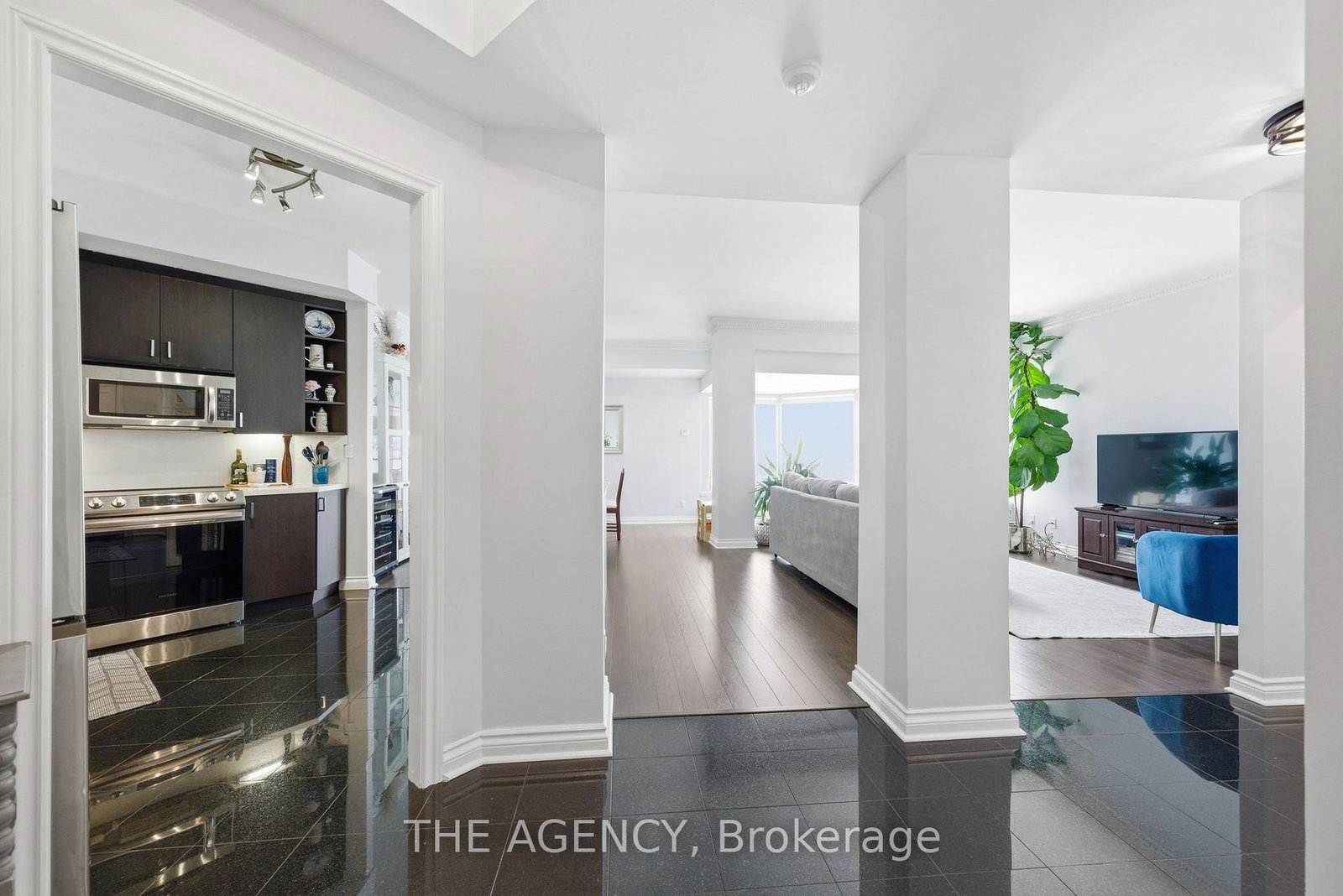 1-palace-pier-court-etobicoke-ontario-w12938928