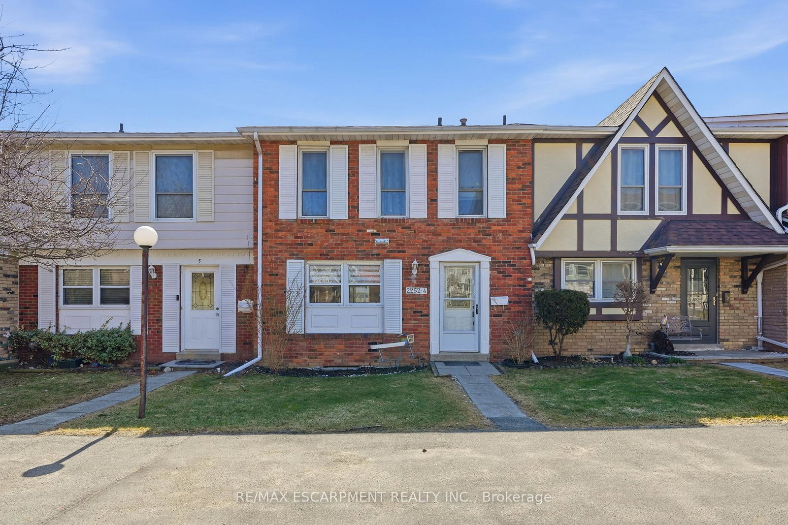 2252-upper-middle-road-burlington-ontario-w12939408