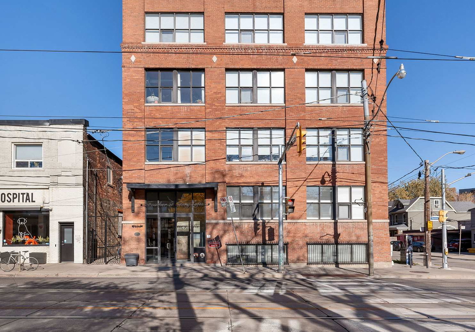 2154-dundas-street-w-toronto-ontario-w12939732