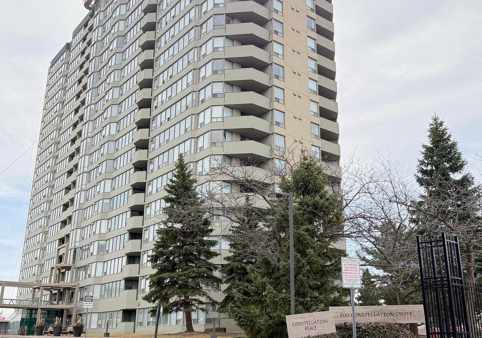 700-constellation-drive-mississauga-ontario-w12939822
