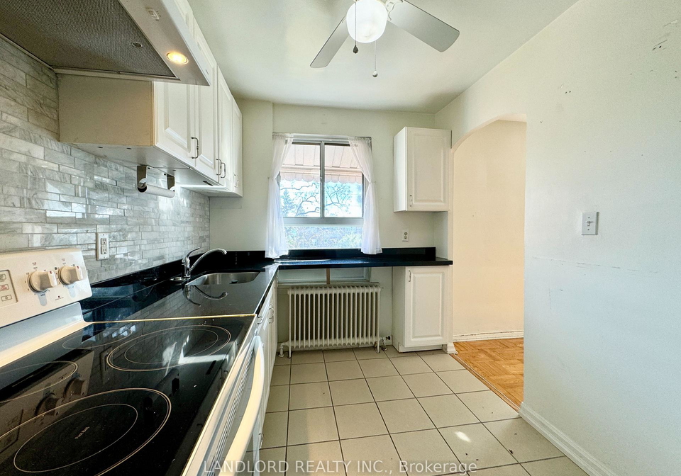 2696-lake-shore-boulevard-w-etobicoke-ontario-w12940358