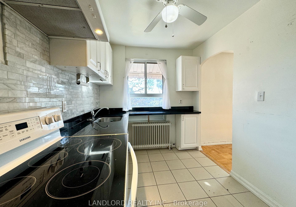 2696-lake-shore-boulevard-w-etobicoke-ontario-w12940358