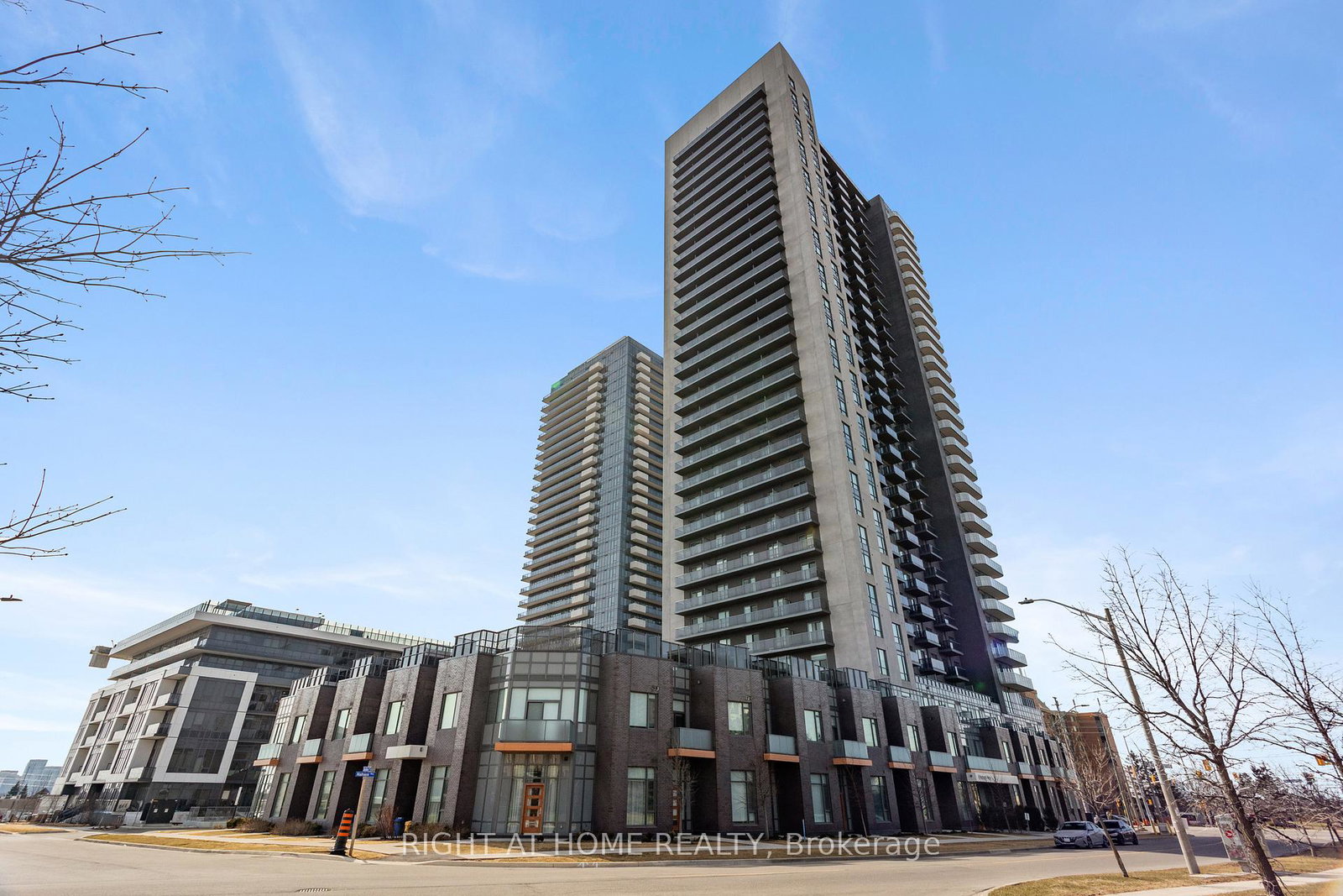8-nahani-way-mississauga-ontario-w12941204