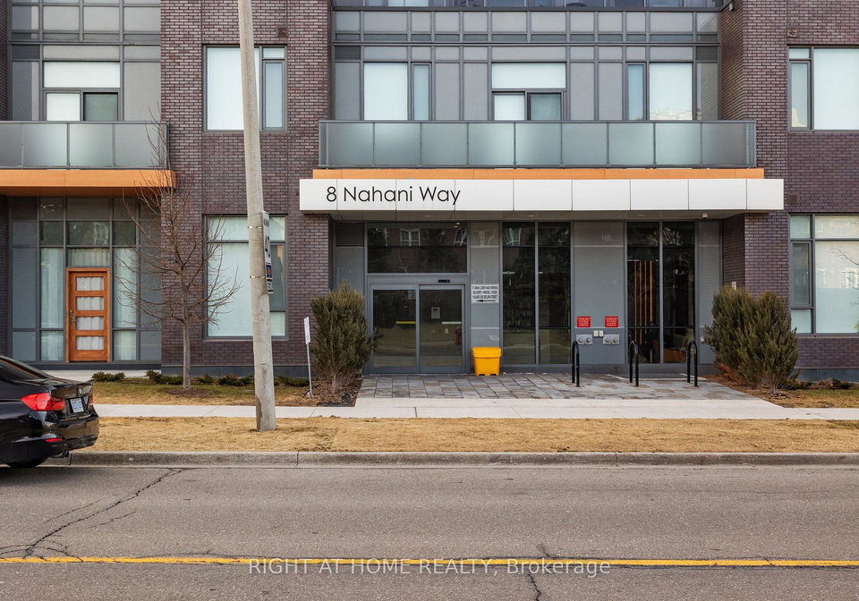 8-nahani-way-mississauga-ontario-w12941204
