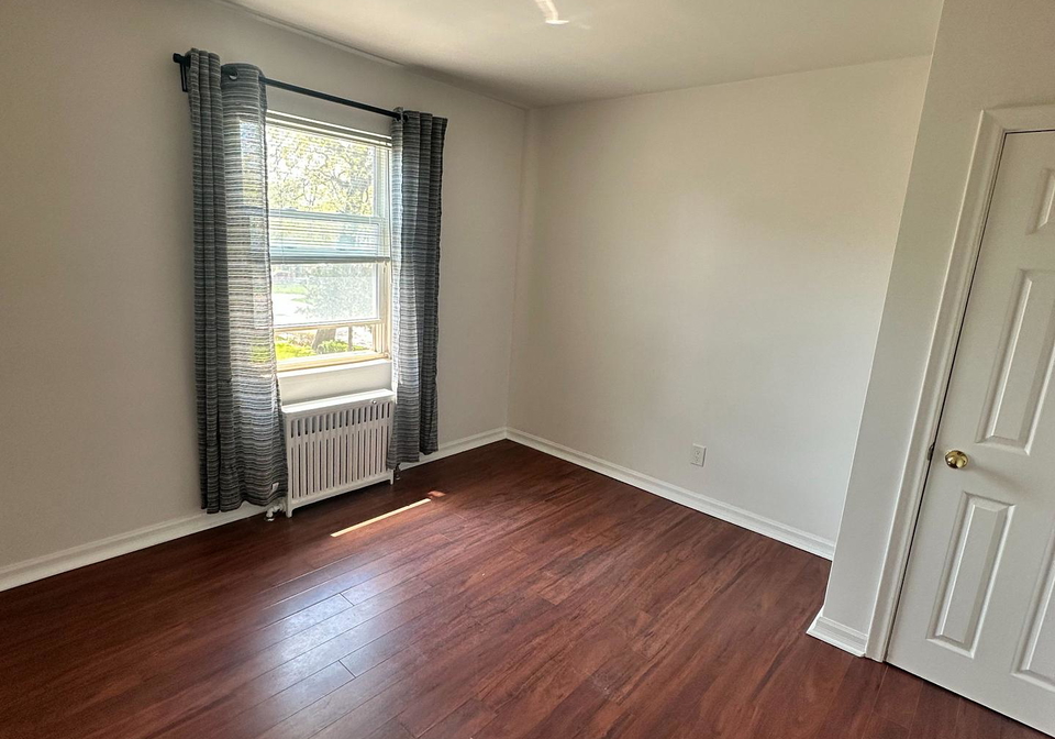 55a-long-branch-avenue-etobicoke-ontario-w12941218