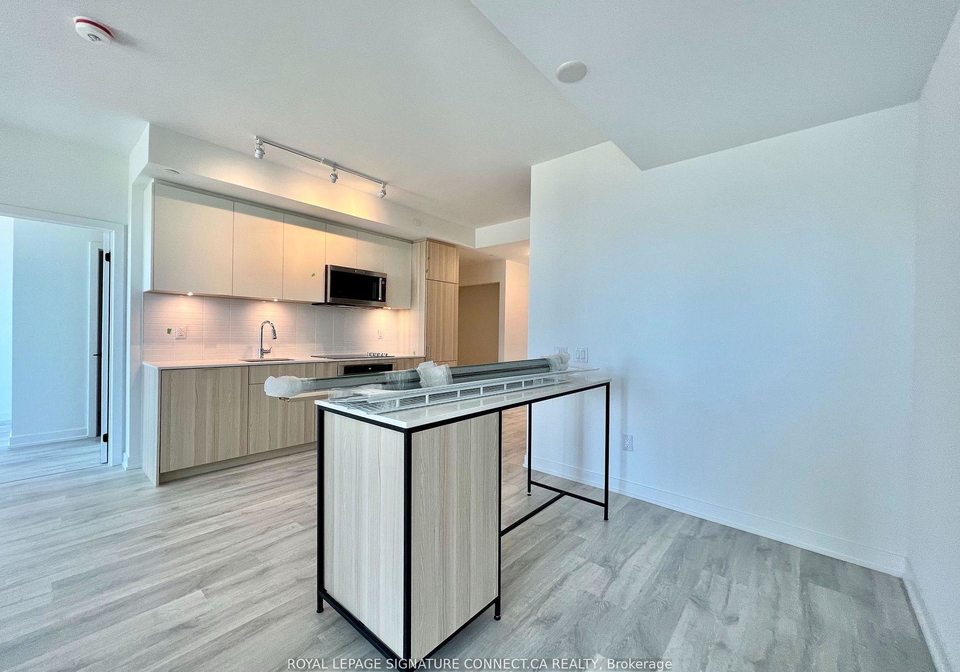 220-missinnihe-way-mississauga-ontario-w12941434