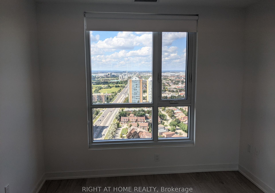 8-nahani-way-mississauga-ontario-w12941582