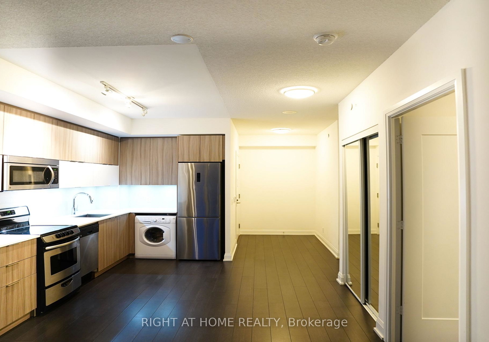 56-annie-craig-drive-etobicoke-ontario-w12941808
