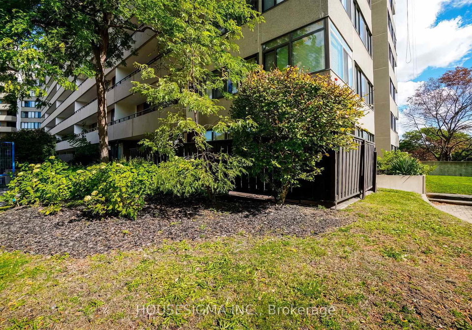 1320-mississauga-valley-boulevard-mississauga-ontario-w12942646