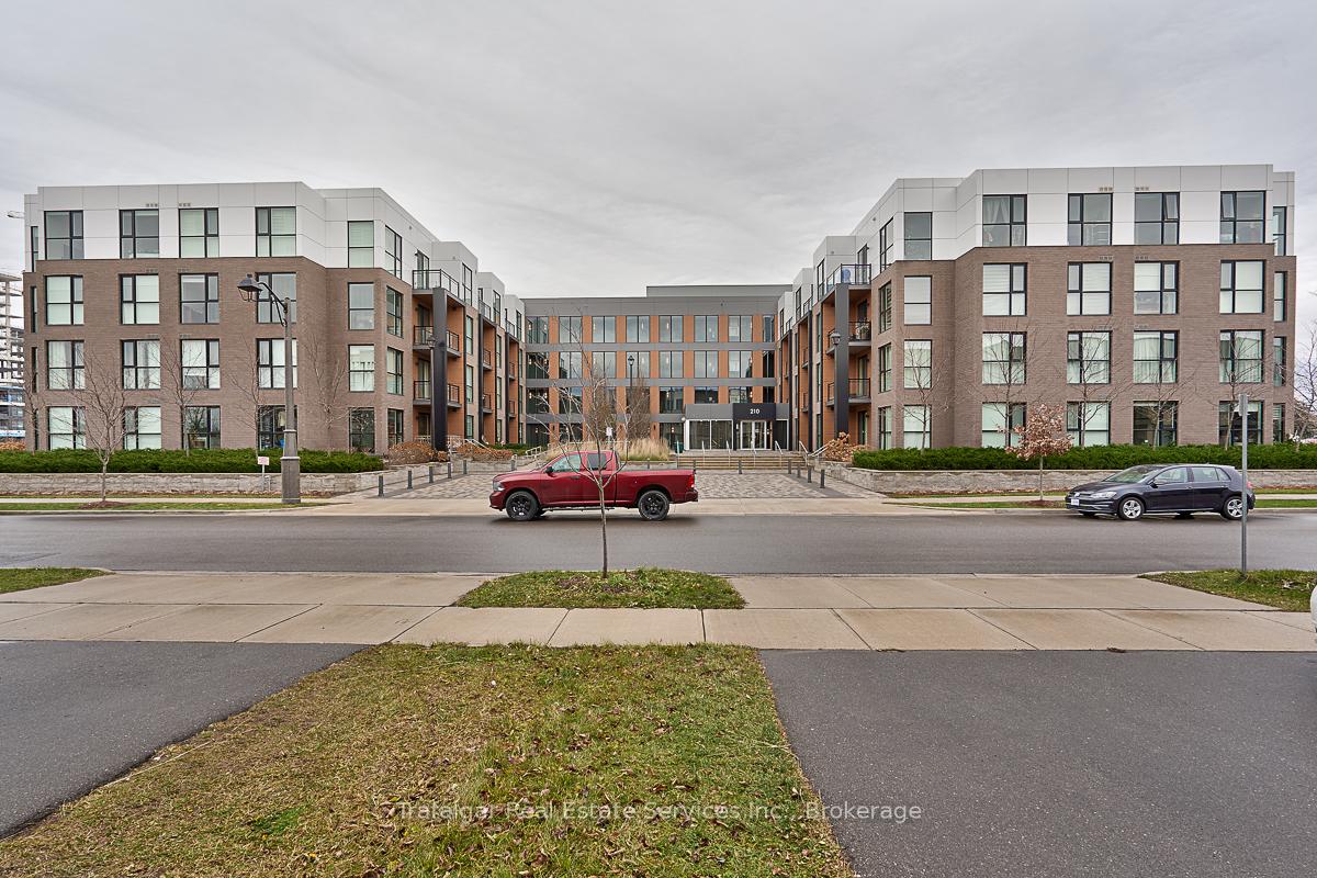210-sabina-drive-oakville-ontario-w12942924