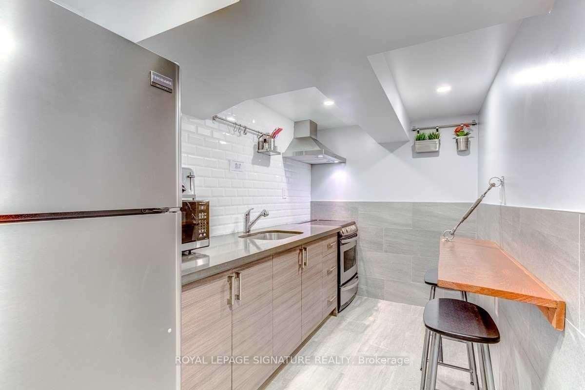 394-kane-avenue-toronto-ontario-w12943282