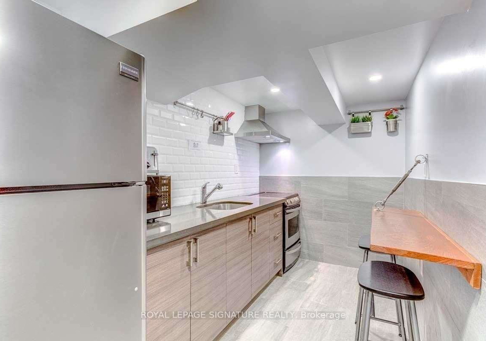 394-kane-avenue-toronto-ontario-w12943282