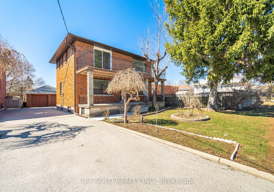 60-erie-street-north-york-ontario-w12943322