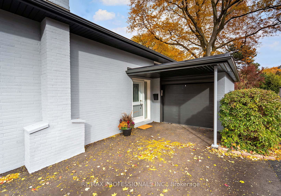 17-beaver-bend-crescent-etobicoke-ontario-w12944140