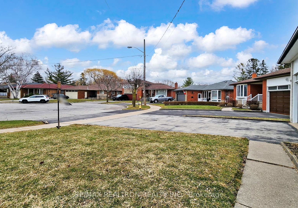 33-islay-court-york-ontario-w12944522