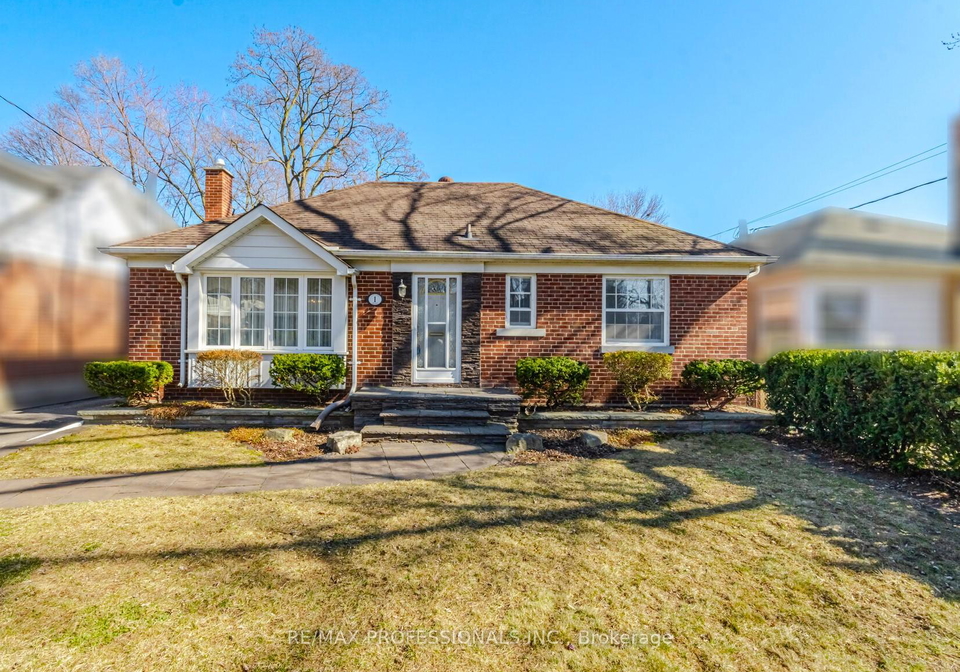 1-loyalist-road-etobicoke-ontario-w12944794