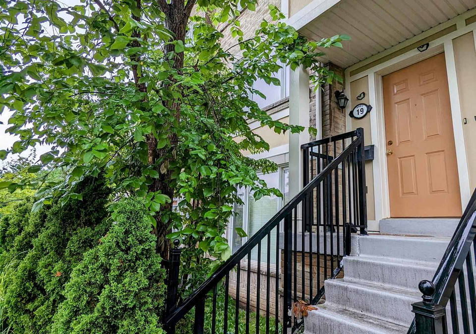 4861-halfmoon-grove-s-mississauga-ontario-w12945060