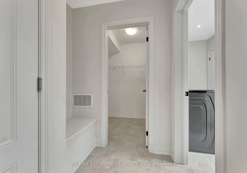 1404-courtleigh-trail-oakville-ontario-w12945148