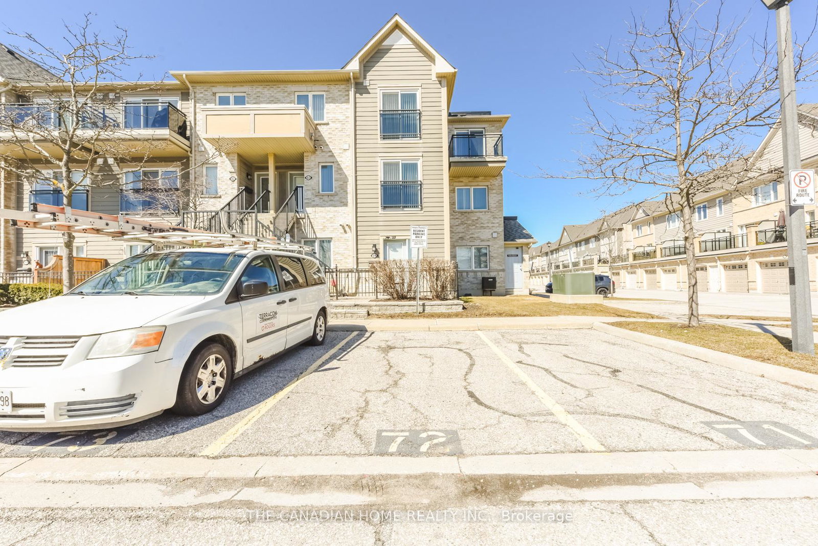 60-fairwood-circle-brampton-ontario-w12945180