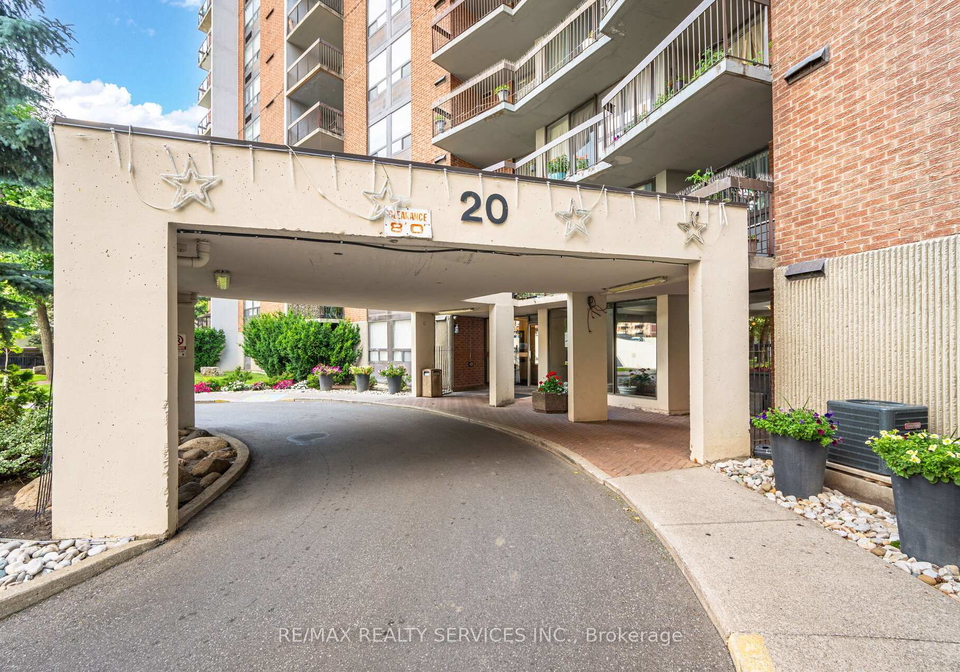 20-mississauga-valley-boulevard-valley-e-mississauga-ontario-w12945676
