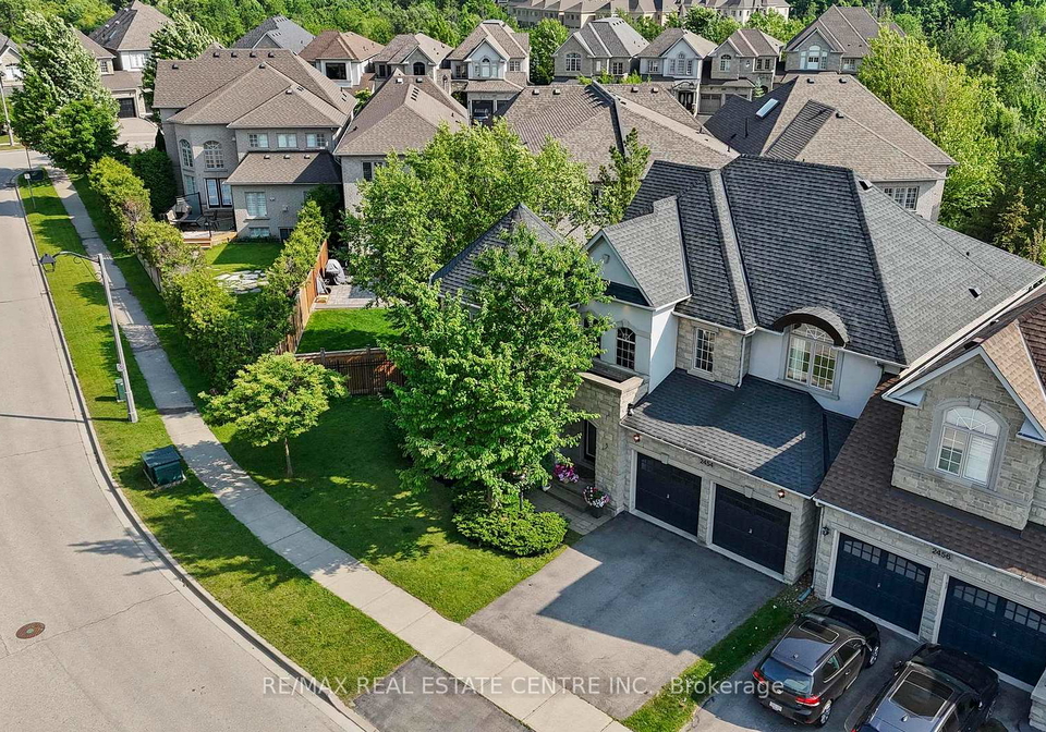 2454-springforest-drive-oakville-ontario-w12945754